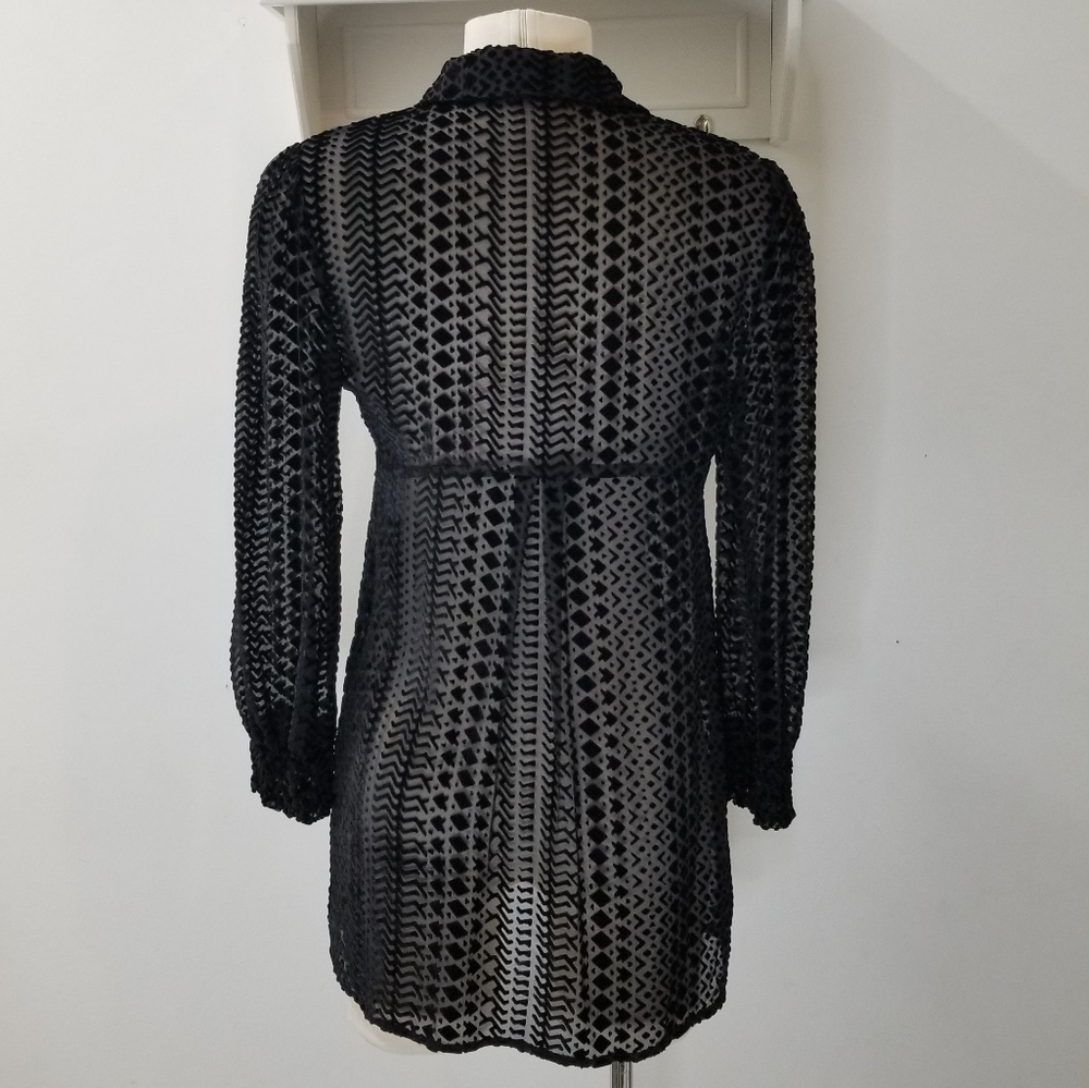 Alice + Olivia Black Semi Sheer Velvet Burnout Buttondown Babydoll Blouse XS-S - Picture 3 of 10
